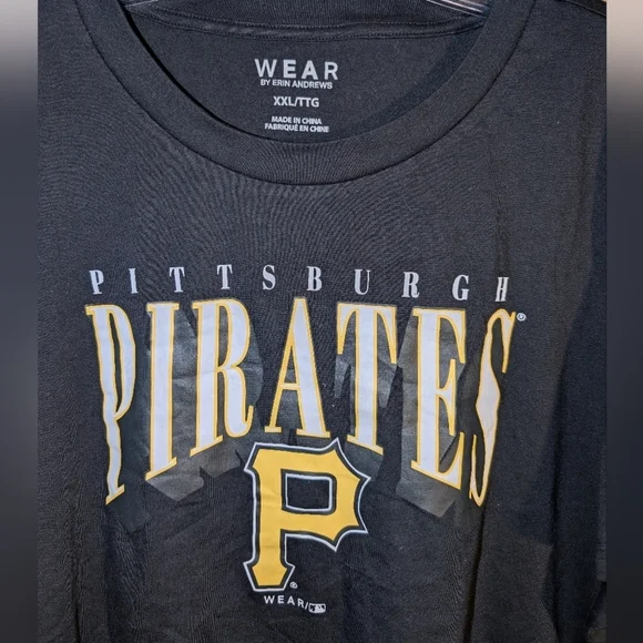 Pittsburgh Pirates Women’s Lace-Up T-Shirt – W.E.A.R. by Erin Andrews (Size XXL) - Picture 3 of 4
